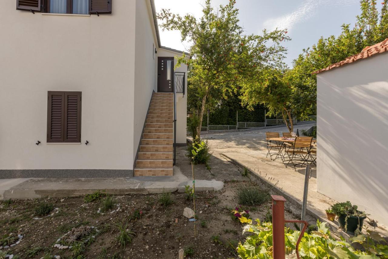 Apartment Lamaro Kaštela Exteriér fotografie