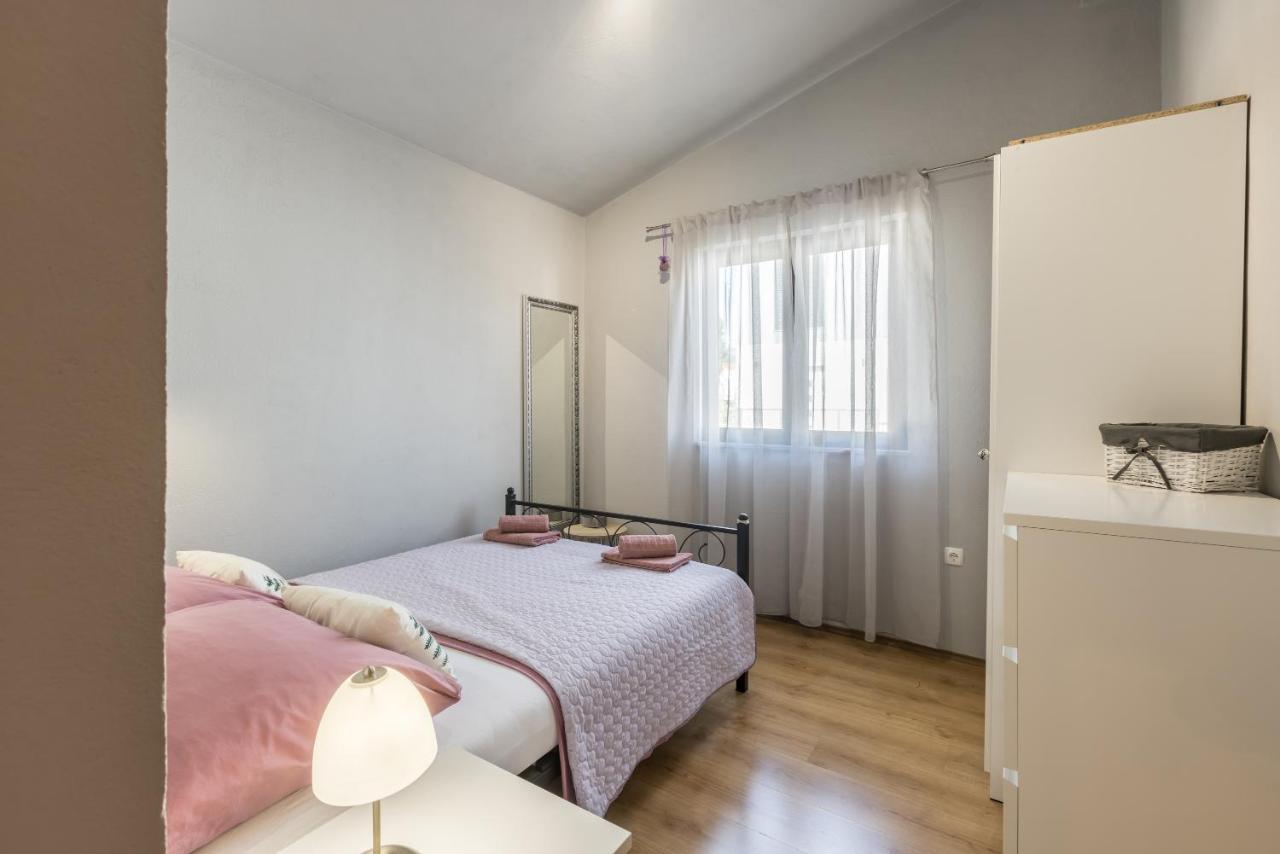 Apartment Lamaro Kaštela Exteriér fotografie