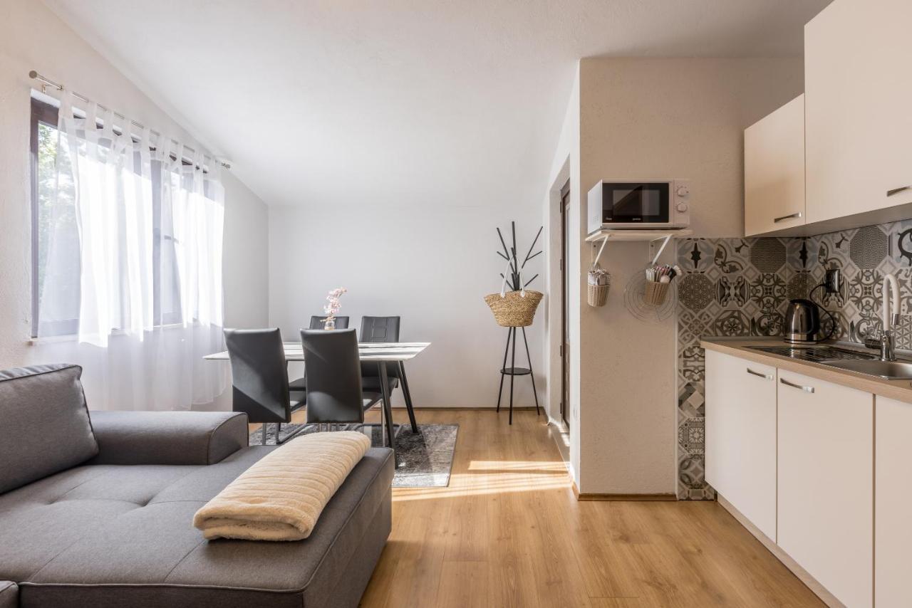 Apartment Lamaro Kaštela Exteriér fotografie